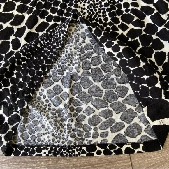 TopShop  Women's Giraffe Boxy Cropped T-shirt - Picture 7 of 13